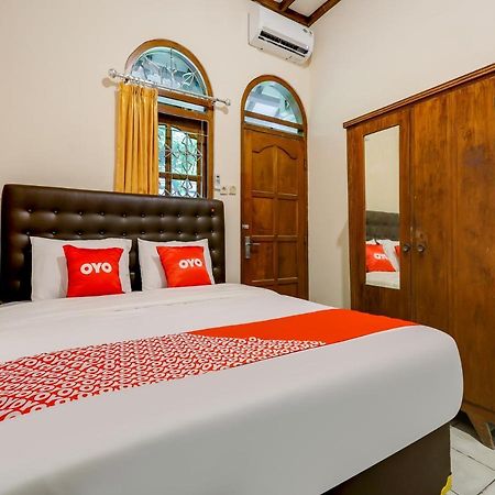 Oyo 90095 Indah Homestay Syariah Kejayan 外观 照片