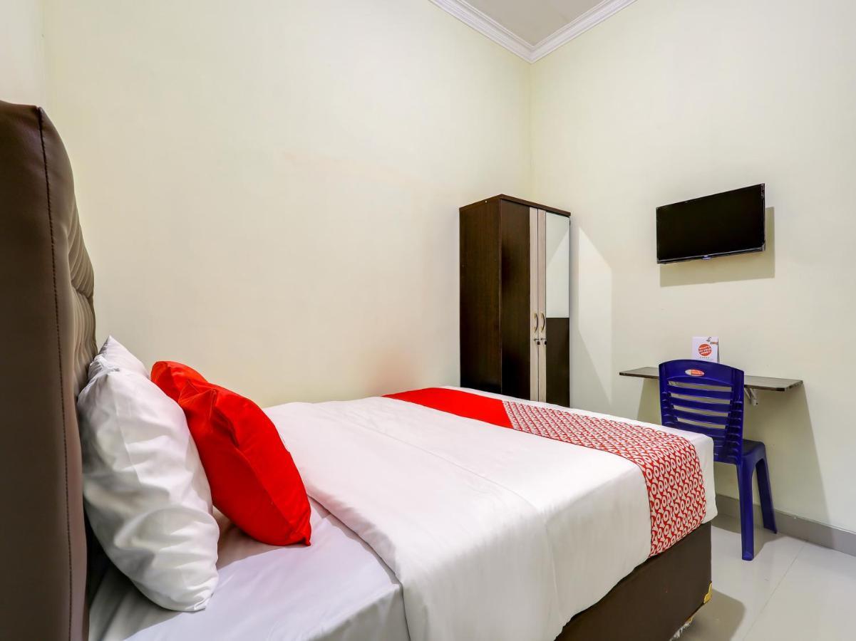 Oyo 90095 Indah Homestay Syariah Kejayan 外观 照片