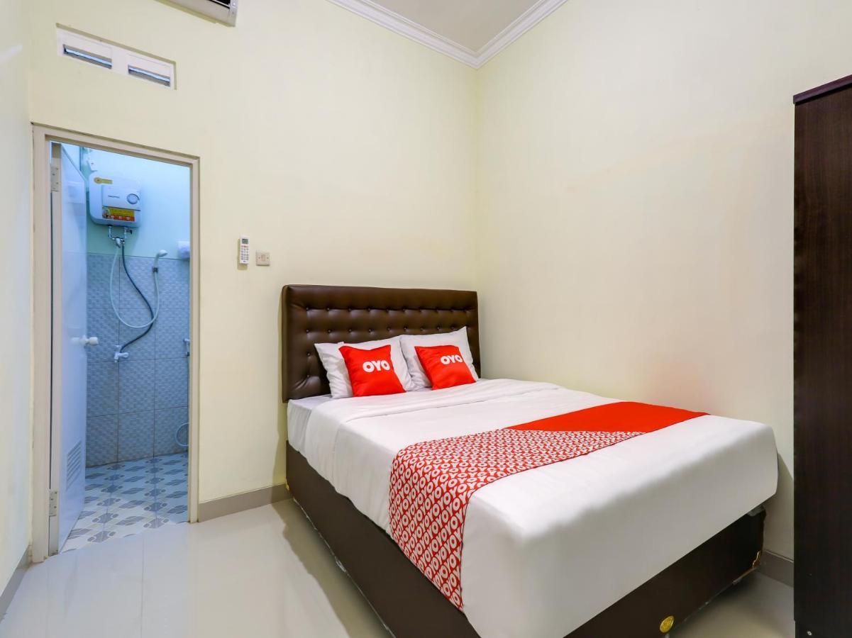 Oyo 90095 Indah Homestay Syariah Kejayan 外观 照片