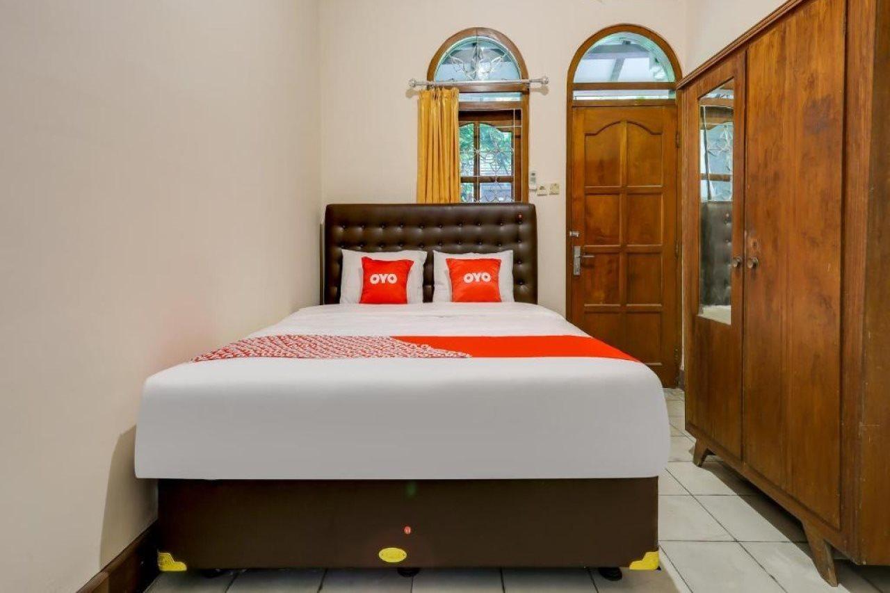 Oyo 90095 Indah Homestay Syariah Kejayan 外观 照片
