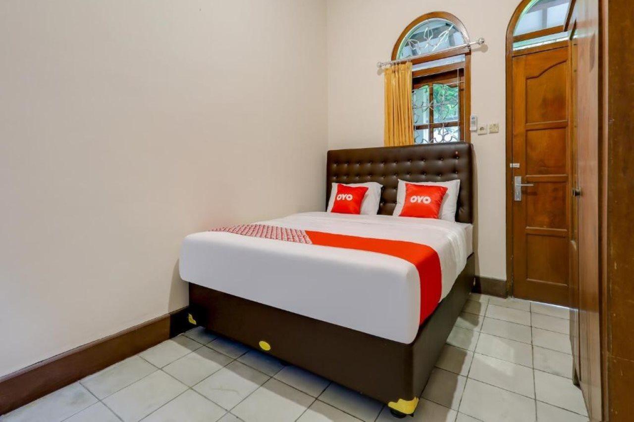 Oyo 90095 Indah Homestay Syariah Kejayan 外观 照片